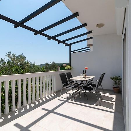 Apartments Dobrila Kaštel Novi 외부 사진