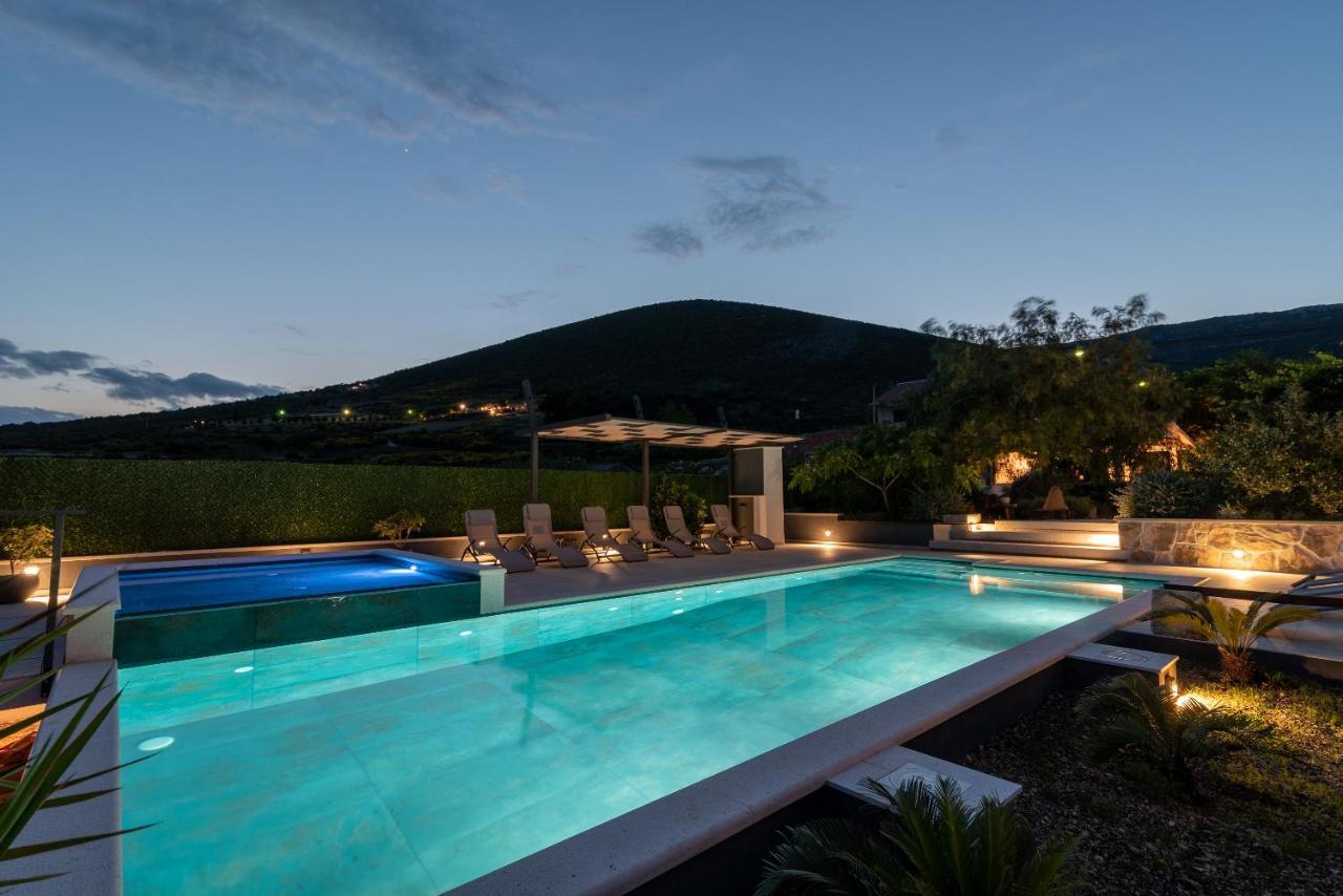 Apartments Dobrila Kaštel Novi 외부 사진
