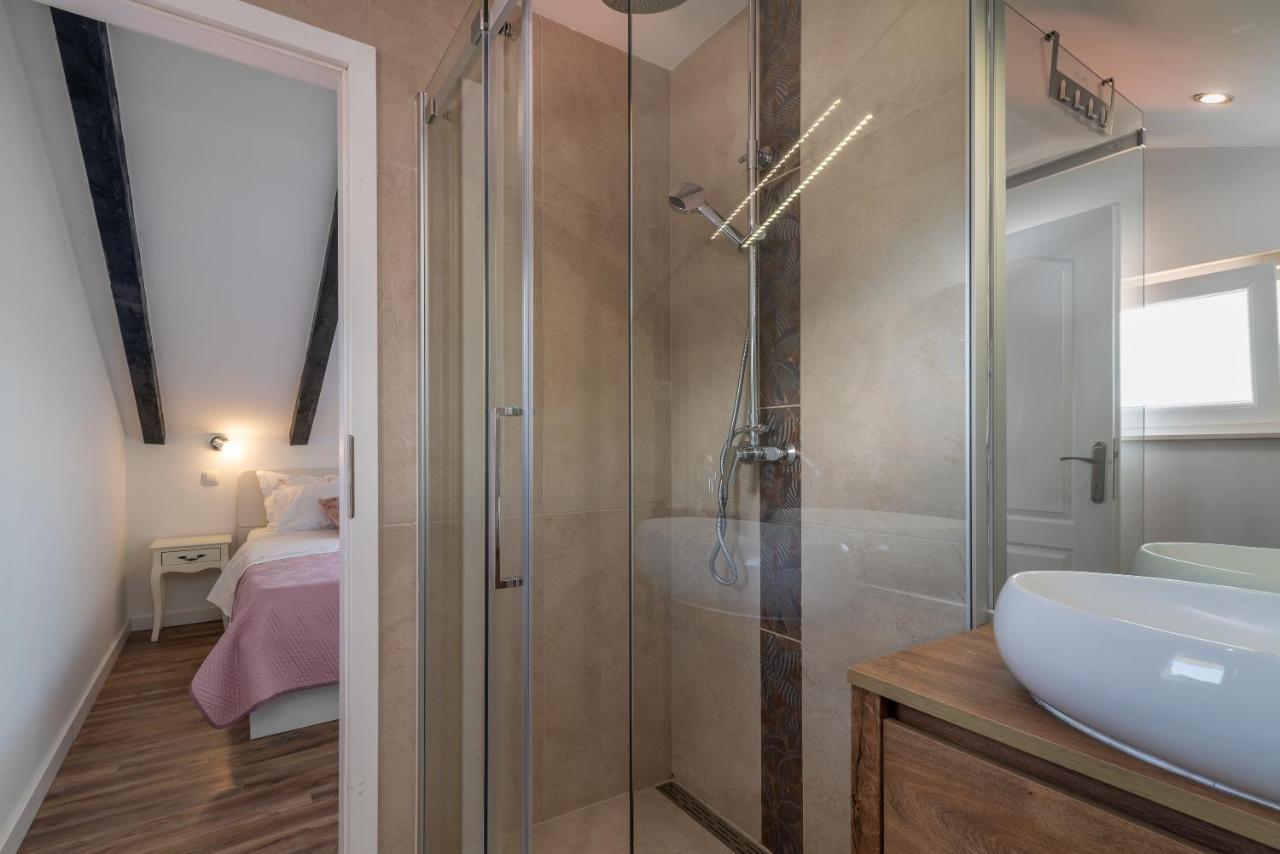 Apartments Dobrila Kaštel Novi 외부 사진