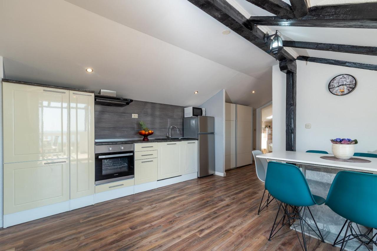 Apartments Dobrila Kaštel Novi 외부 사진