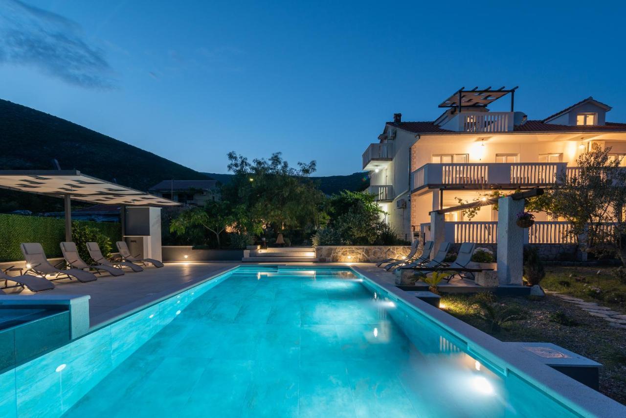 Apartments Dobrila Kaštel Novi 외부 사진