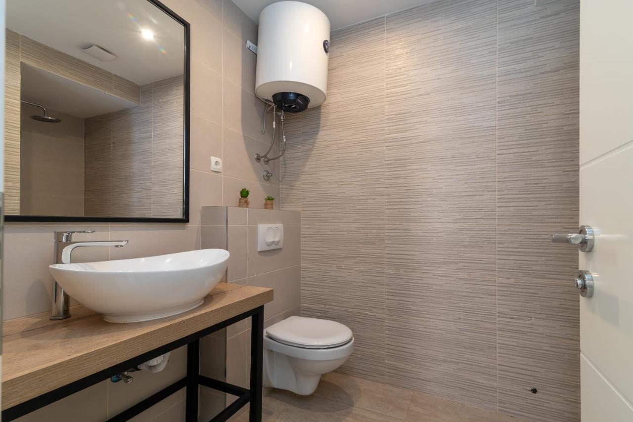 Apartments Dobrila Kaštel Novi 외부 사진